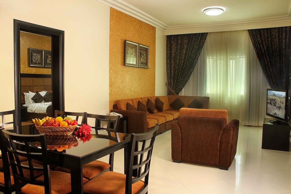 The Royal Grand Suite Hotel 15