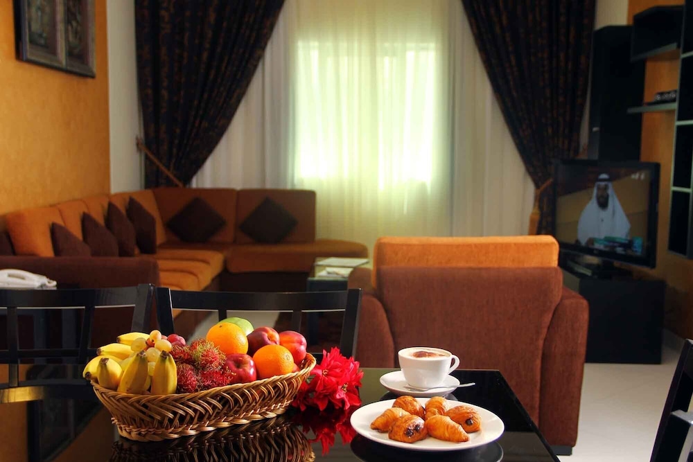 The Royal Grand Suite Hotel 13