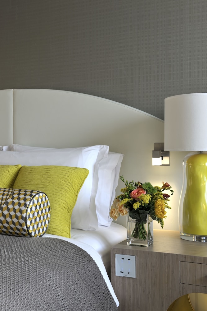 Sofitel Dubai Downtown 11