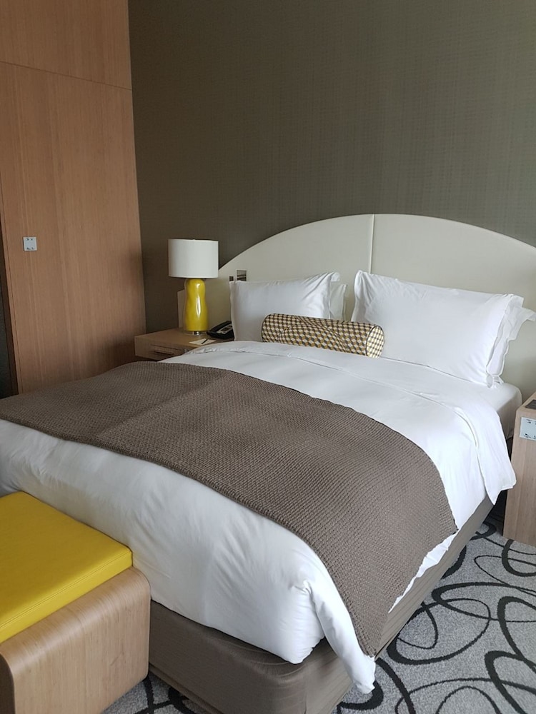 Sofitel Dubai Downtown 14