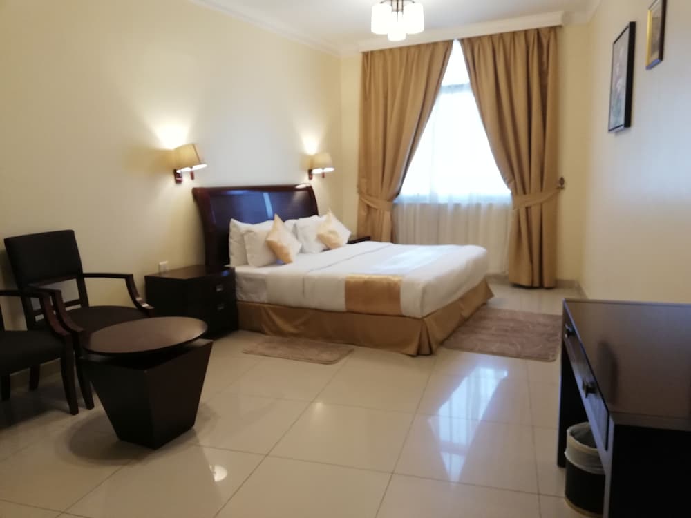 Hotel Crown Palace 19