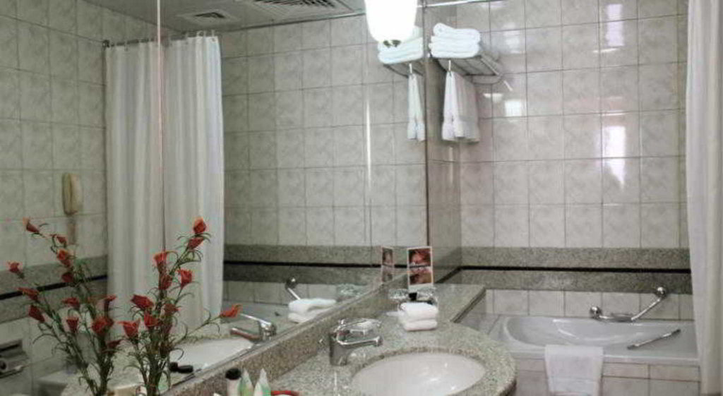 Capitol Hotel 11