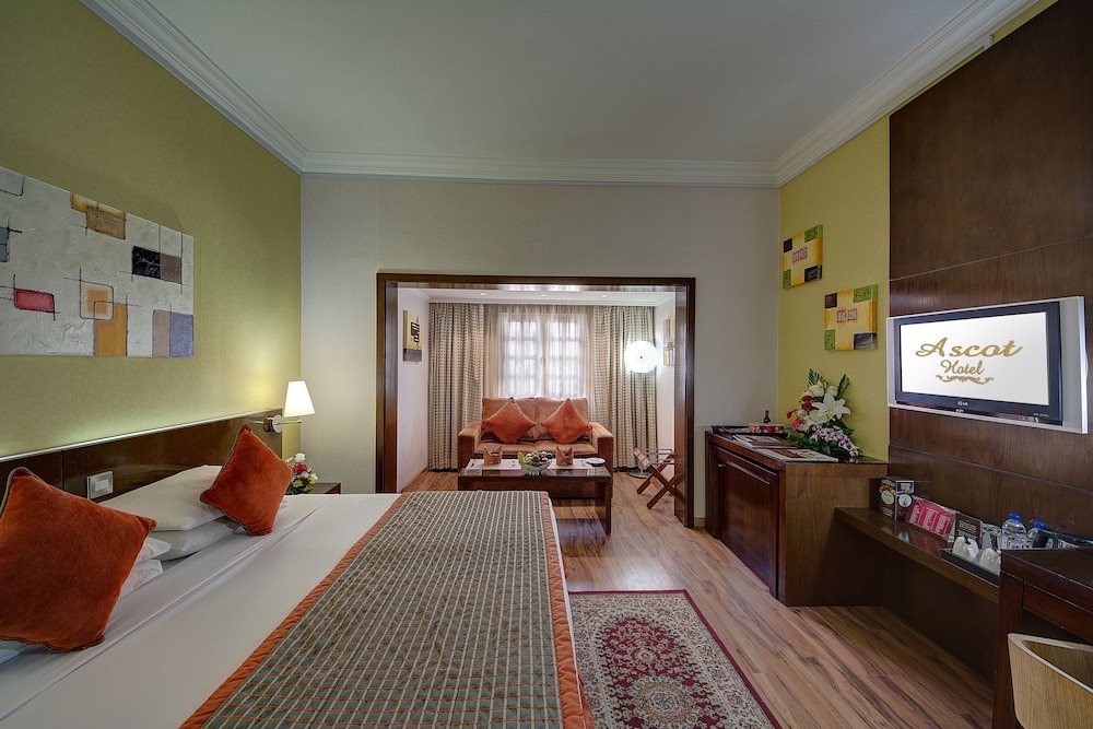 Ascot Hotel 19