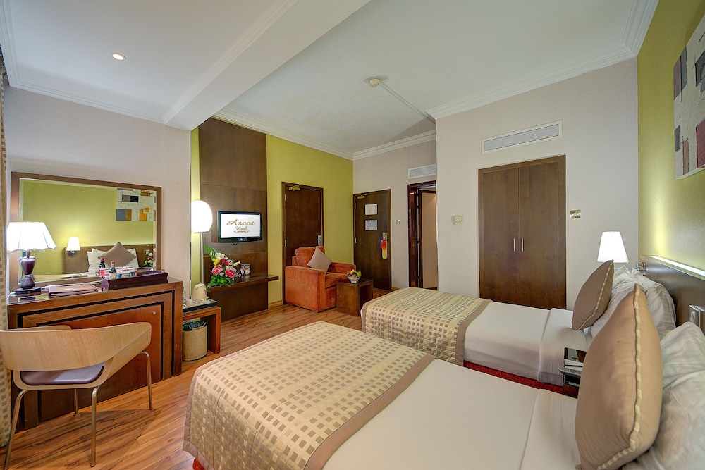 Ascot Hotel 20