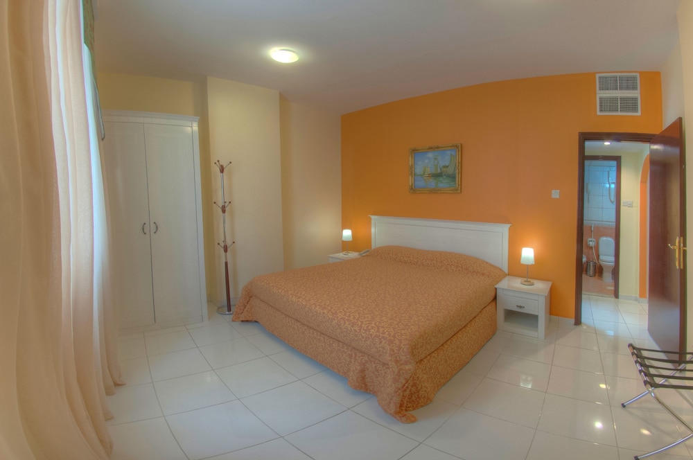 Al Maha Regency Hotel Suites 13