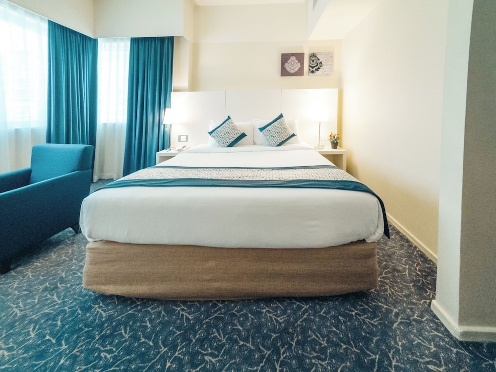 Kingsgate Hotel Abu Dhabi by Millennium 11