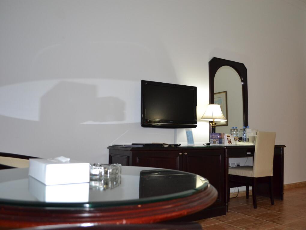 Ramada by Wyndham Abu Dhabi Al Sharia 5