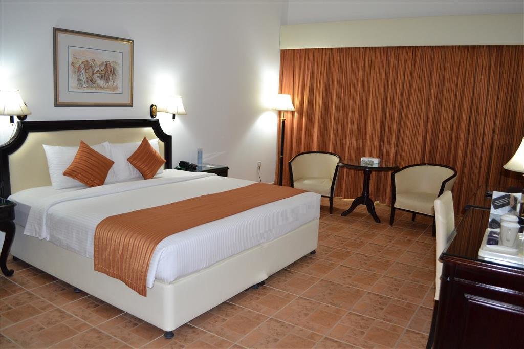 Ramada by Wyndham Abu Dhabi Al Sharia 14