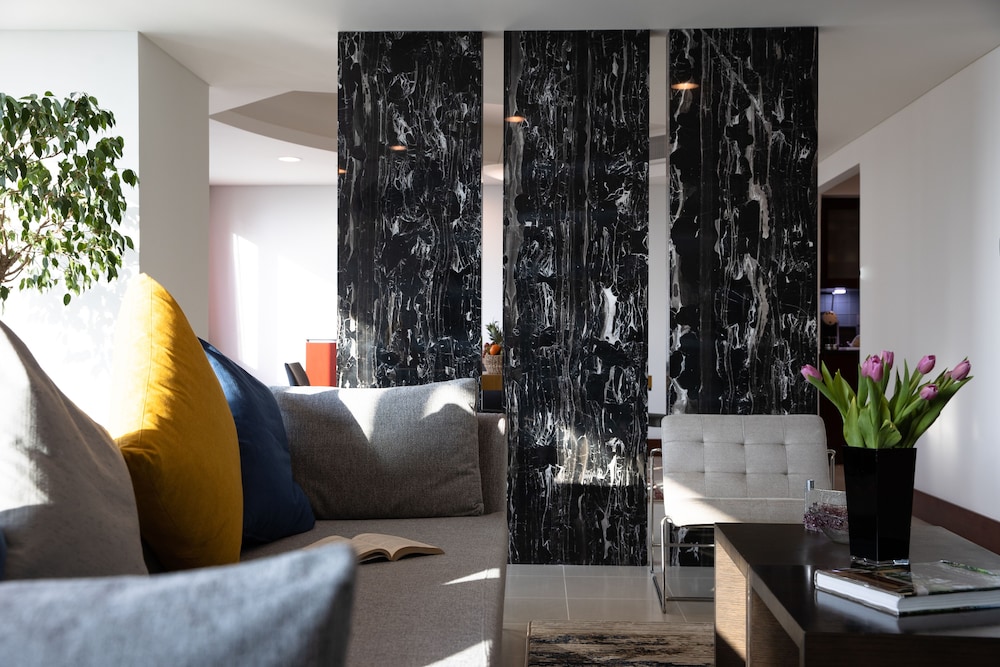Jumeirah Living World Trade Centre Residences 9