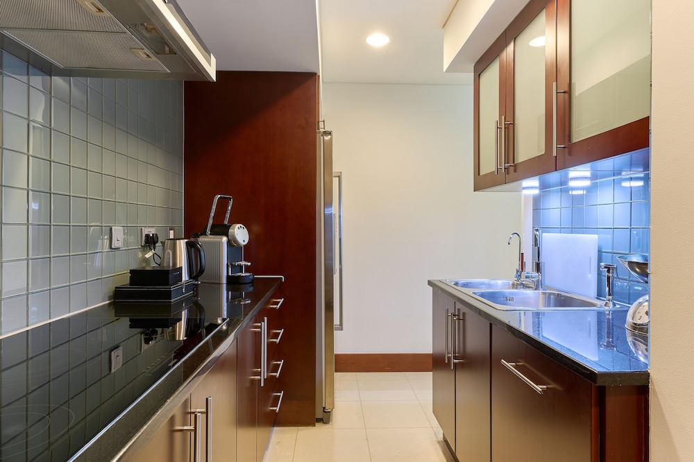 Jumeirah Living World Trade Centre Residences 23