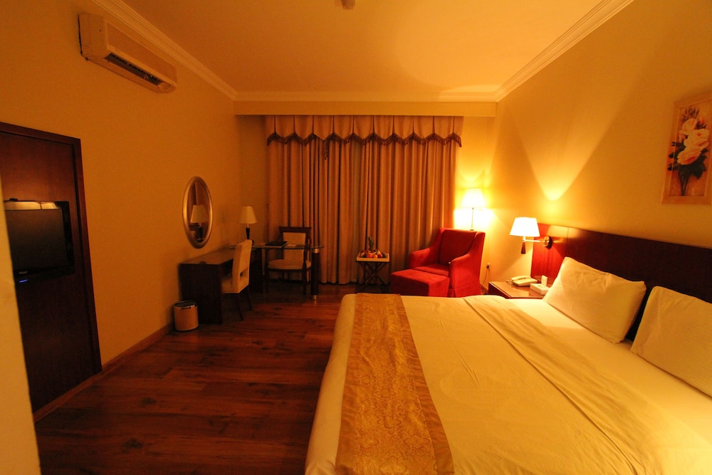 Al Maha Residence 14