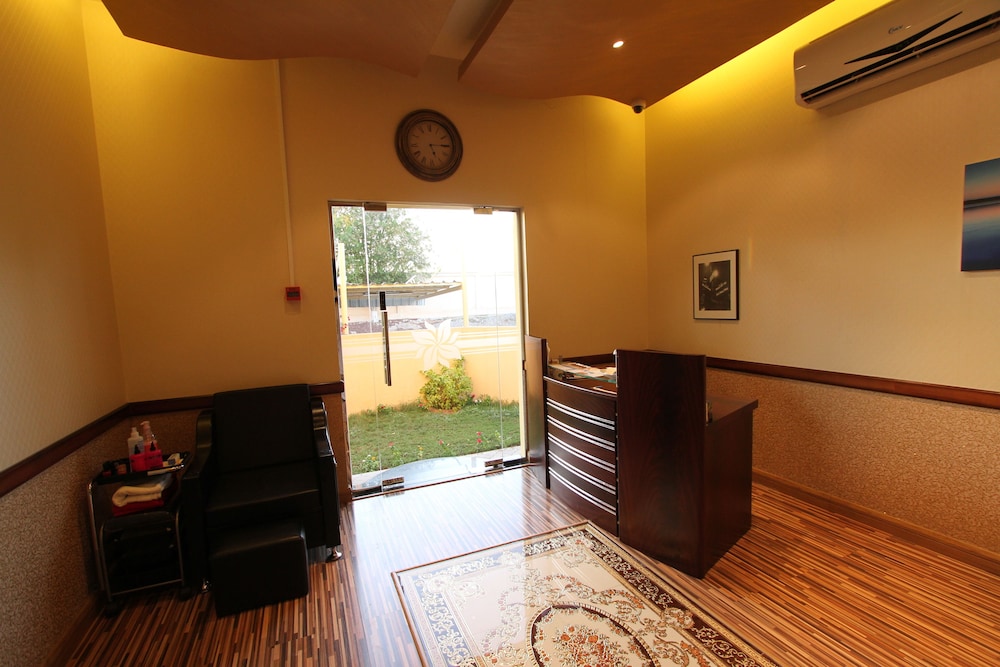Al Maha Residence 18