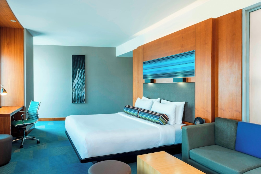 Aloft Abu Dhabi 9