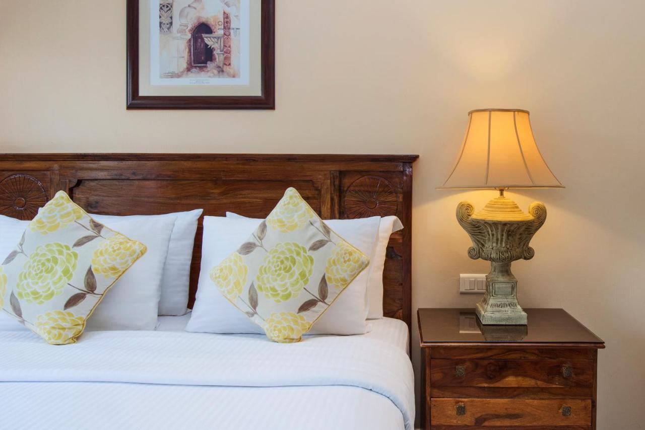 Al Hamra Village Hotel 10