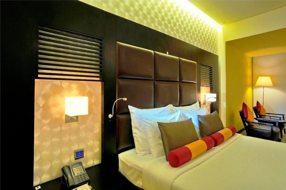 Hues Boutique Hotel 11