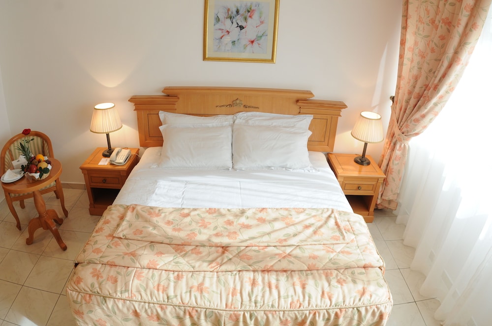 Uptown Hotel Apartments Abu Dhabi 7