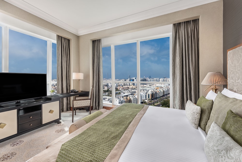 Dusit Thani Abu Dhabi 13