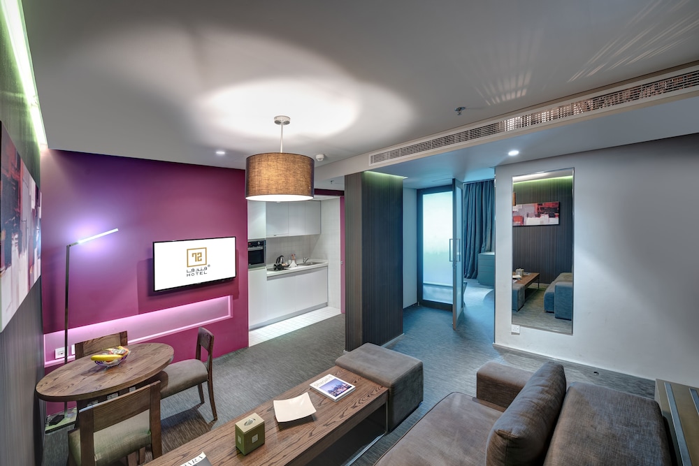 72 Hotel 18