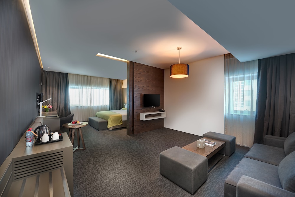 72 Hotel 23