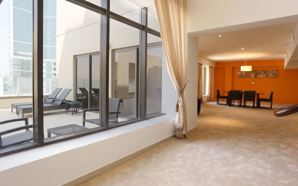 Ramada Hotel & Suites by Wyndham Dubai JBR 12