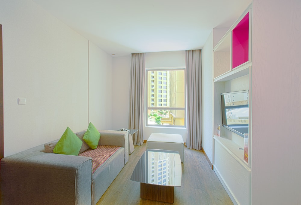 Ramada Hotel & Suites by Wyndham Dubai JBR 24