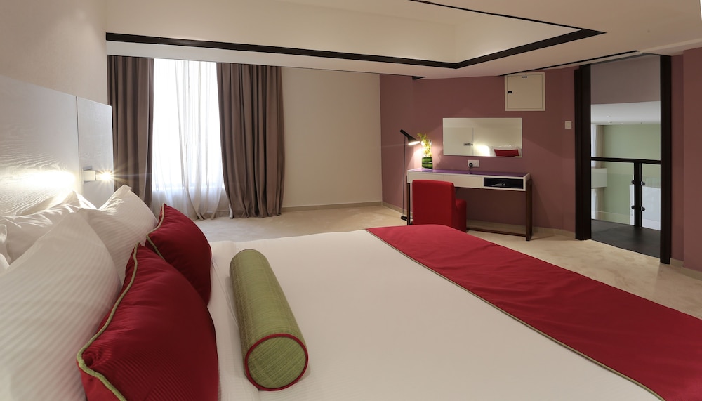 Ramada Hotel & Suites by Wyndham Dubai JBR 15