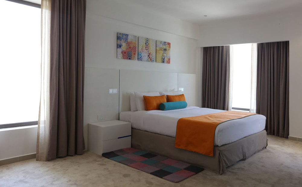 Ramada Hotel & Suites by Wyndham Dubai JBR 11