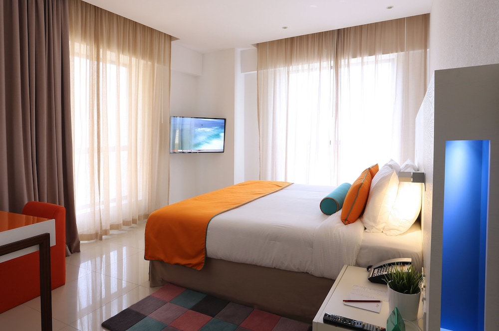 Ramada Hotel & Suites by Wyndham Dubai JBR 7