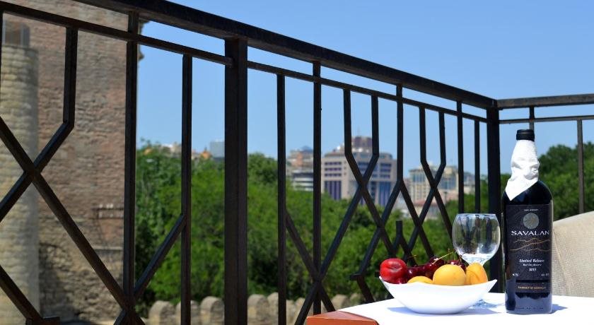 Kichik Gala Hotel 16