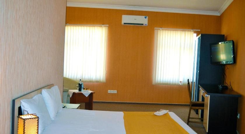 Kichik Gala Hotel 18