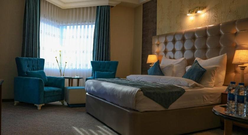 Grand Hotel Europe 10