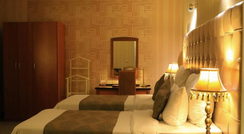 Grand Hotel Europe 11
