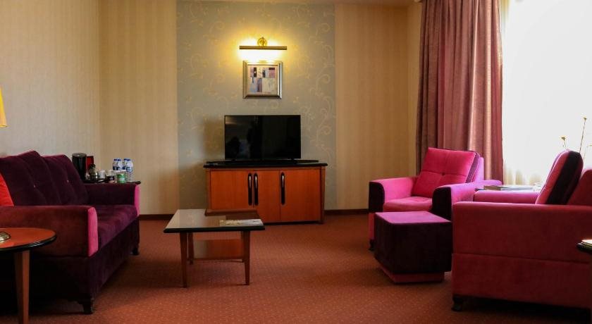 Grand Hotel Europe 16