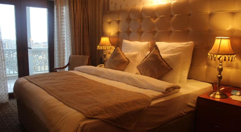 Grand Hotel Europe 17