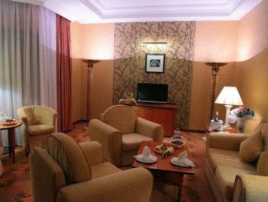 Grand Hotel Europe 7