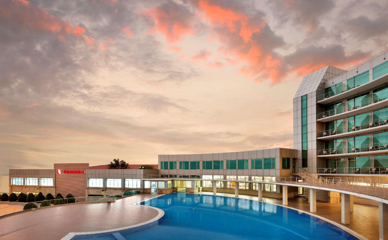 Ramada by Wyndham Baku 9