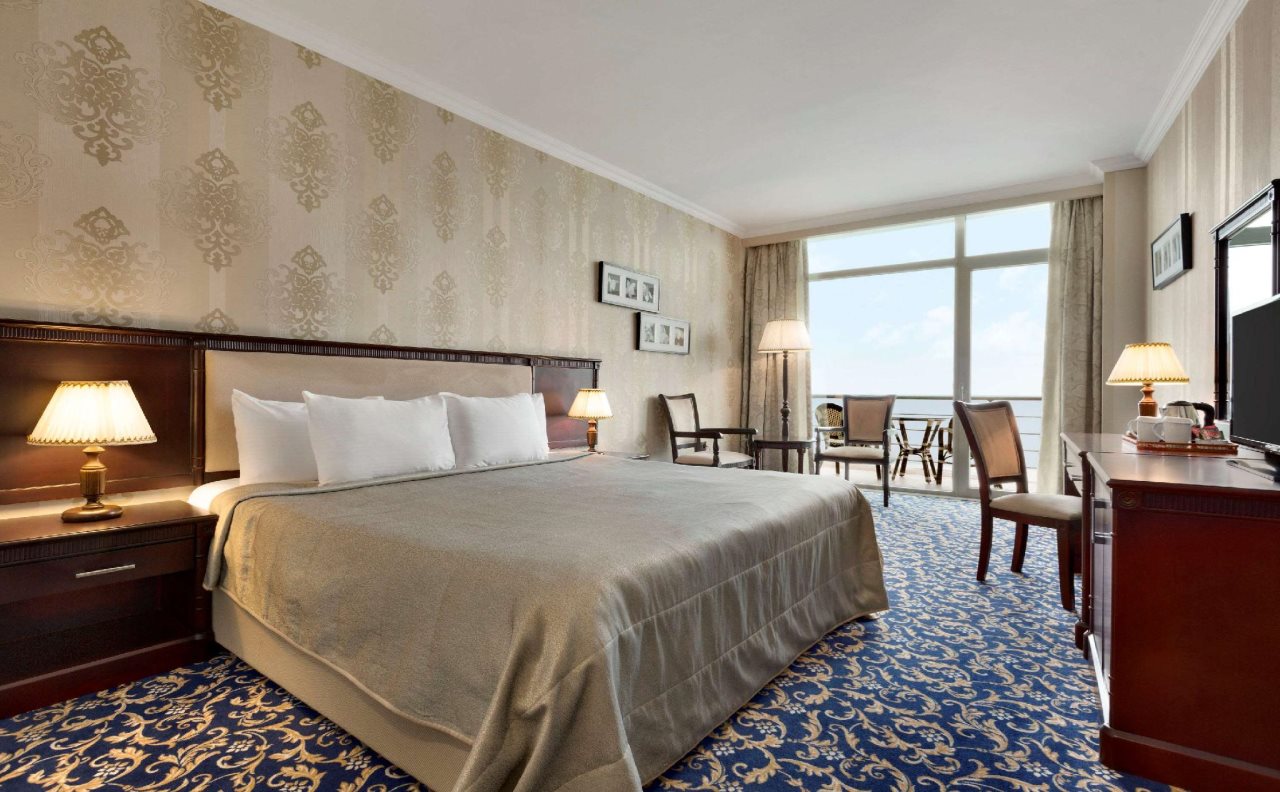 Ramada by Wyndham Baku 1