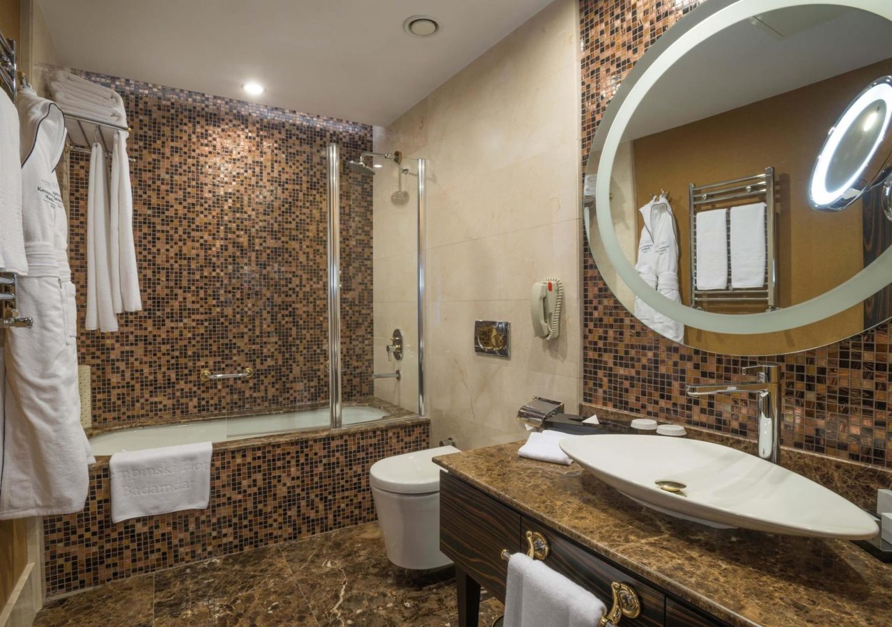 Badamdar Hotel and Residences 11
