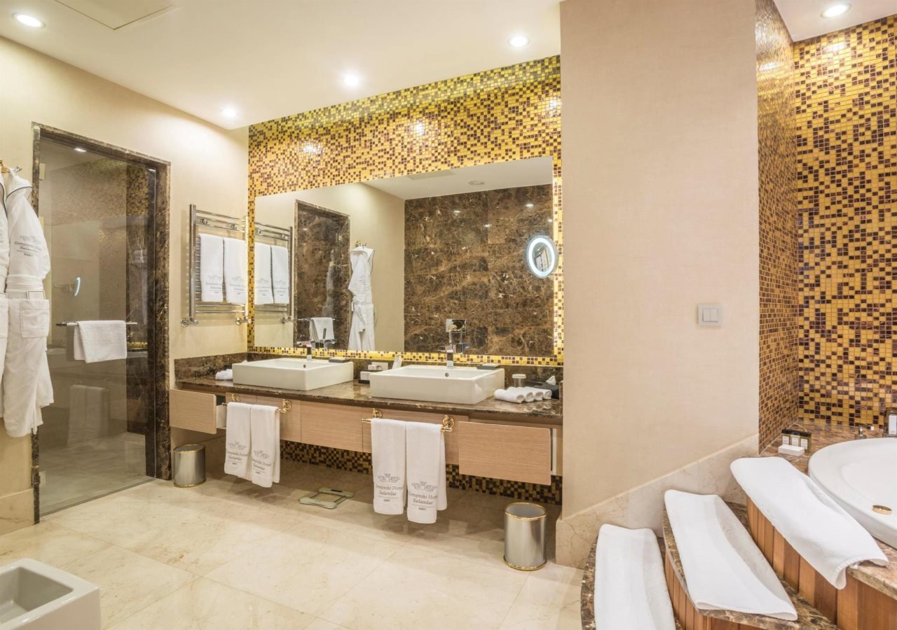 Badamdar Hotel and Residences 12