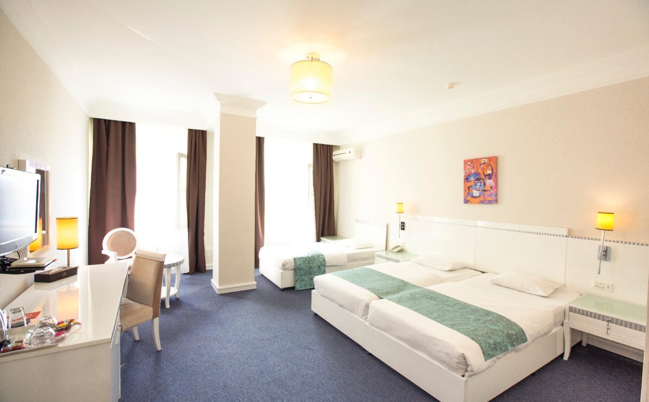 Amber Hotel 2