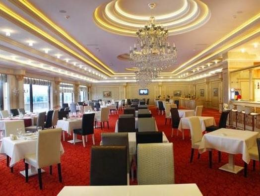 Modern Hotel 11