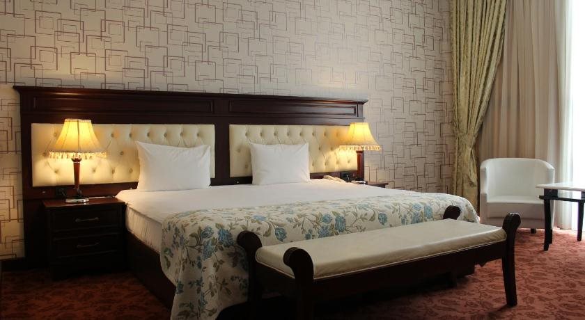 Modern Hotel 8