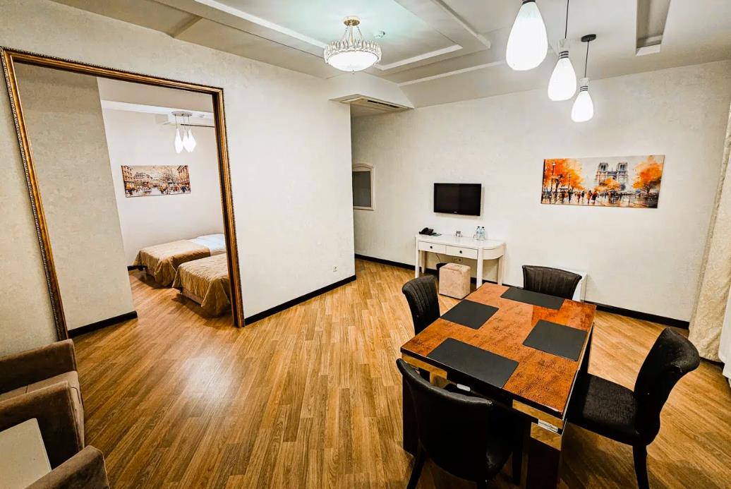 Safran Hotel 7