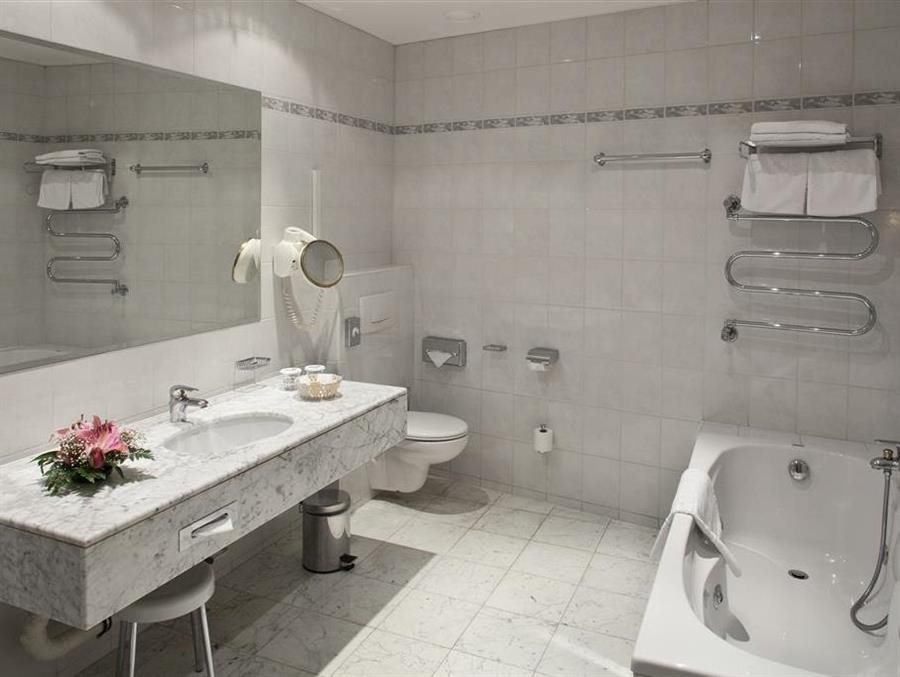 Hotel Ambassador Zlatá Husa 15