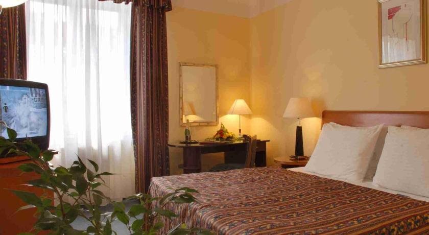 Hotel Harmony 13