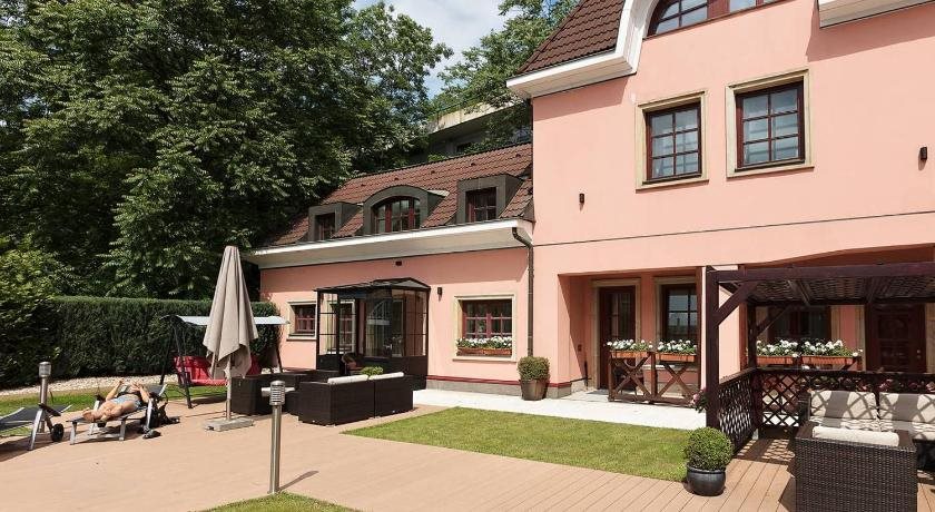 Hotel Hoffmeister 10