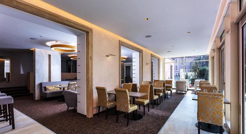 Hotel Hoffmeister 12