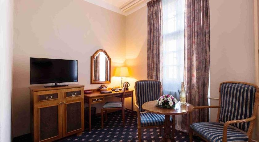 Pytloun Old Armoury Hotel Prague 16