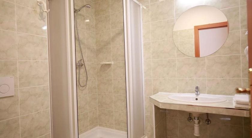 Hotel Merkur 1
