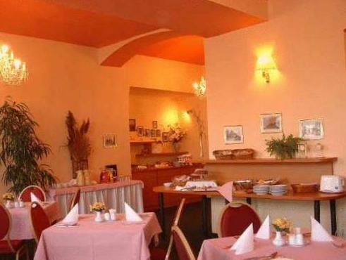 Hotel Merkur 19